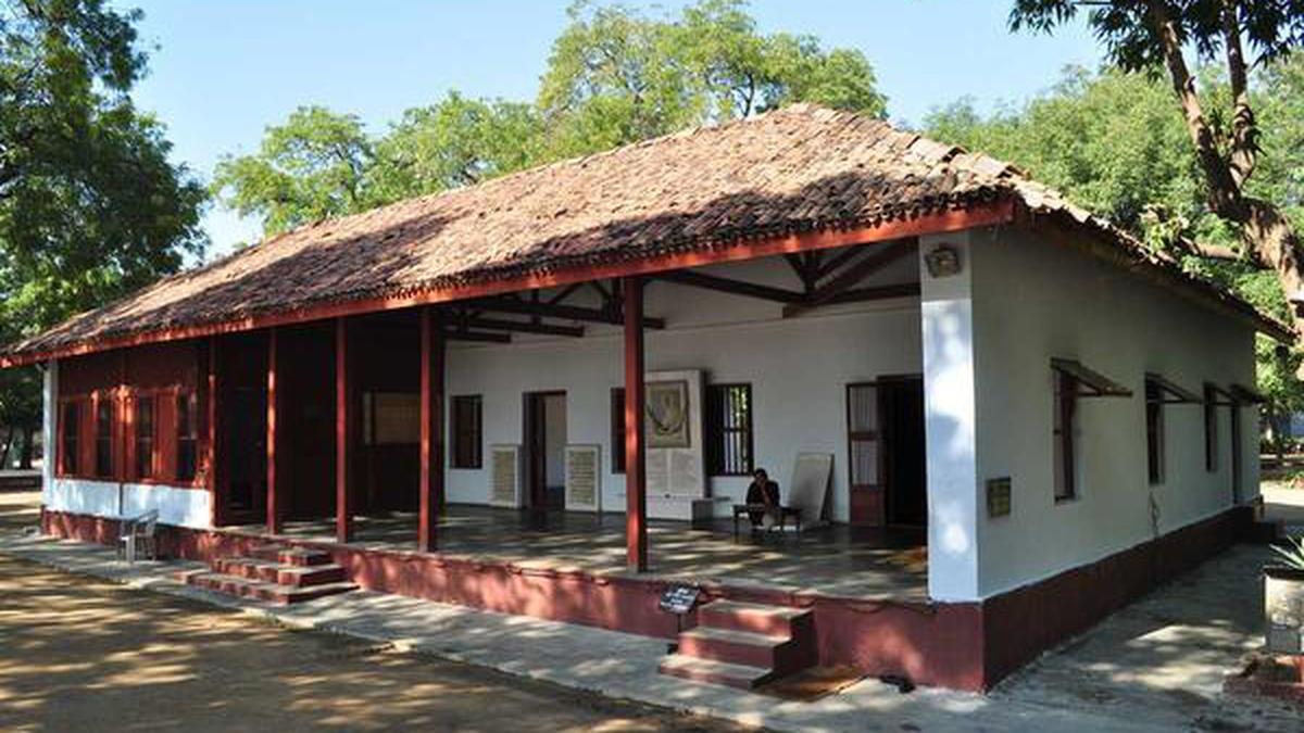 essay on sabarmati ashram